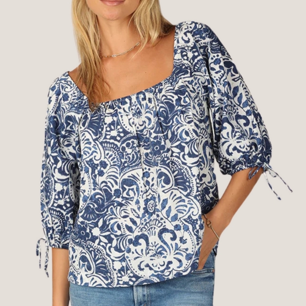 Dylan NWT 100% Cotton Women's Puff Sleeve Navy and White Floral‎ Blouse